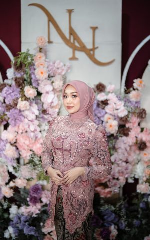 {"ARInfo":{"IsUseAR":false},"Version":"1.0.0","MakeupInfo":{"IsUseMakeup":false},"FaceliftInfo":{"IsChangeEyeLift":false,"IsChangeFacelift":false,"IsChangePostureLift":false,"IsChangeNose":false,"IsChangeFaceChin":false,"IsChangeMouth":false,"IsChangeThinFace":true},"BeautyInfo":{"SwitchMedicatedAcne":false,"IsAIBeauty":false,"IsBrightEyes":false,"IsSharpen":false,"IsOldBeauty":false,"IsReduceBlackEyes":false},"HandlerInfo":{"AppName":2},"FilterInfo":{"IsUseFilter":false}}